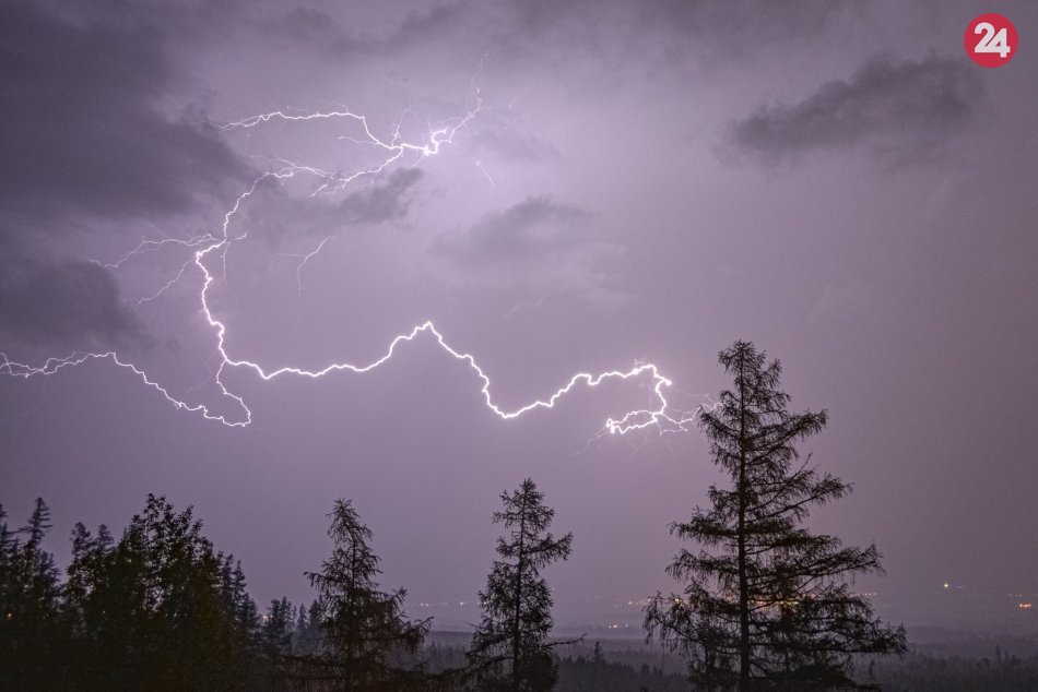 Ilustračný obrázok k článku VÝRAZNÁ zmena počasia v Európe aj u NÁS: Hrozia búrky a možné sú aj TORNÁDA!