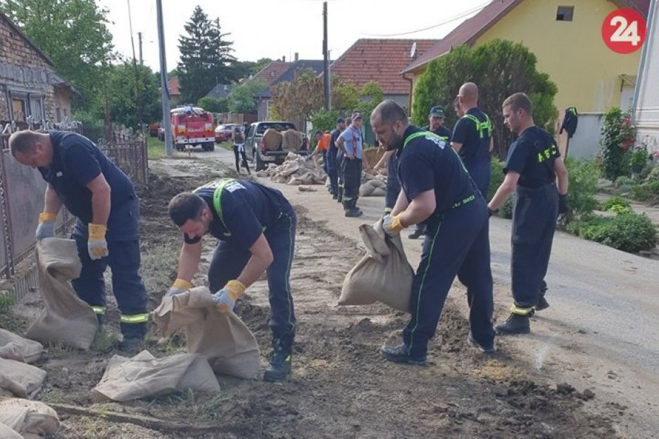 Ilustračný obrázok k článku Sme na tom o niečo lepšie: Mesto odvolalo tretí povodňový stupeň