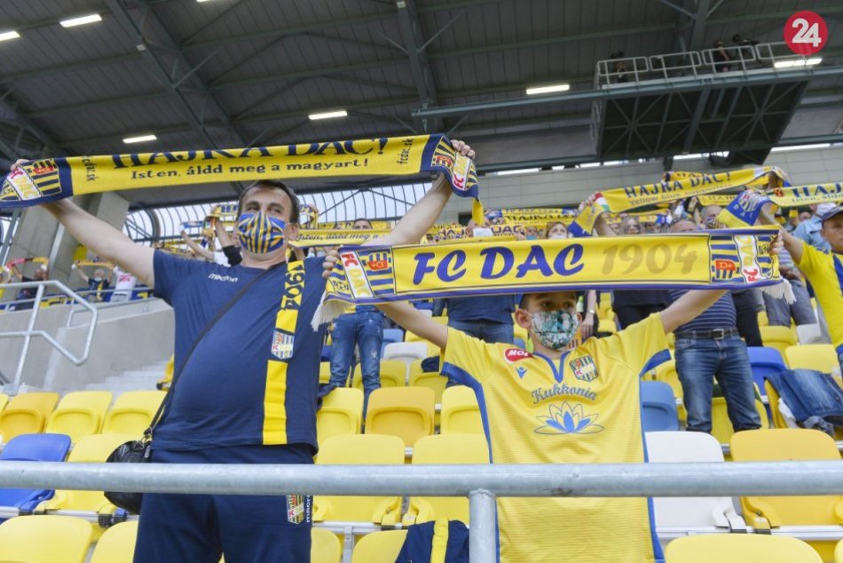 Ilustračný obrázok k článku Fanúšikovia športu, TEŠTE SA: Od zajtra vás pustia do HĽADÍSK! Čo všetko musíte splniť?