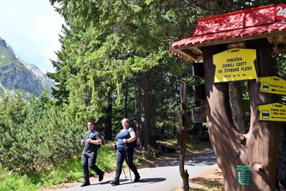 Ilustračný obrázok k článku Turistov v Tatrách pribúda, záchranári majú viac práce: Na čo ľudí vyzývajú?