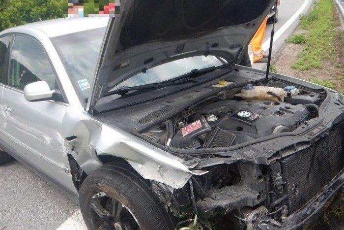 Ilustračný obrázok k článku Nechceli by ste, aby šiel oproti vám: Vodič na R1 búral za bieleho dňa a opitý