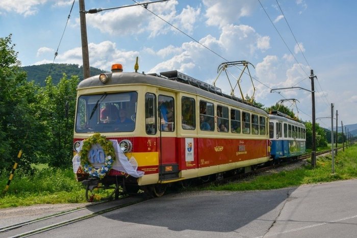 Ilustračný obrázok k článku Trenčianska električka vyrazí v plnej sile: Poznáme prevádzkové ČASY