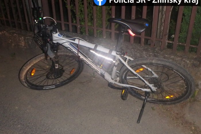 Ilustračný obrázok k článku Sadnúť na bicykel pod parou sa neoplatí: Takto pochodila dvojica mladíkov pri Čadci