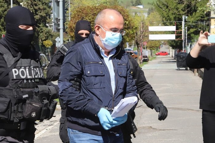 Ilustračný obrázok k článku To sa bude ťažko vysvetľovať: V schránke Kajetána Kičuru našla polícia 20 zlatých tehiel