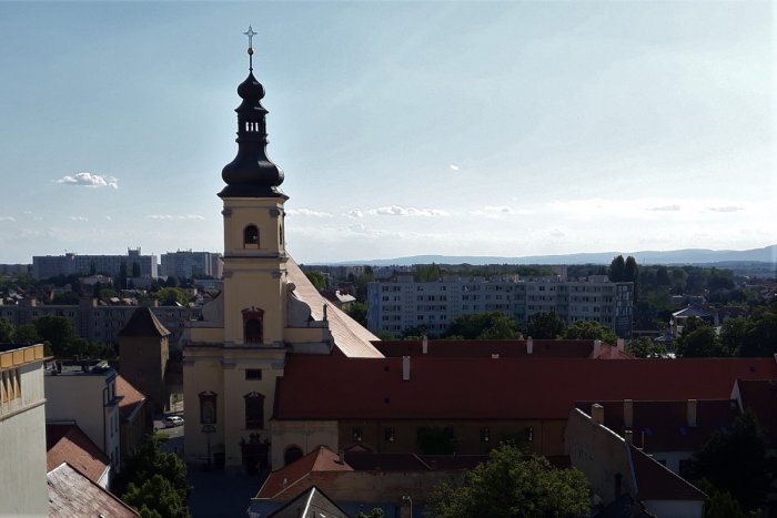 Ilustračný obrázok k článku Podujatie Františkánske dvere dokorán pripomenie Akciu K, likvidáciu rehoľných rádov