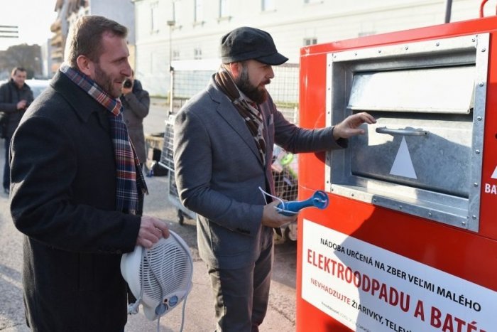 Ilustračný obrázok k článku Užitočná eko novinka v Bratislave: Kontajnery na elektroodpad