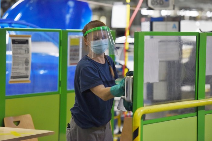 Ilustračný obrázok k článku Prepustia menej zamestnancov? Musia sa však vzdať značnej časti platu