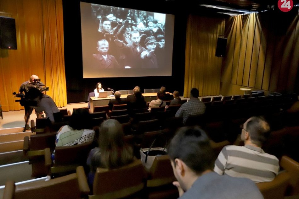 Ilustračný obrázok k článku Toto sa oplatí zažiť: Výstava v Múzeu SNP je vskutku jedinečná, FOTO