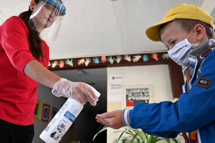 Ilustračný obrázok k článku Dezinfekcie, utierky i čistiace prostriedky: Covid-19 stojí mesto tisícky eur