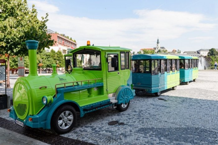 Ilustračný obrázok k článku Turistický vláčik nestihne odštartovať sezónu 1. júla: Mesto ešte nevyhlásilo súťaž