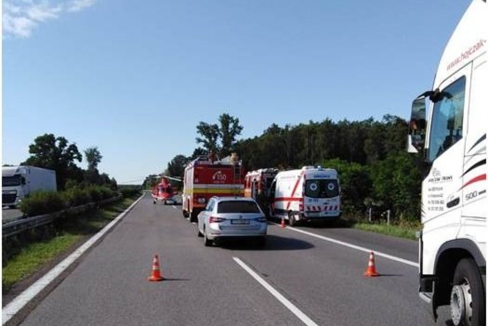 Ilustračný obrázok k článku Tragédia na diaľnici D2: Pri vážnej nehode zomrel človek