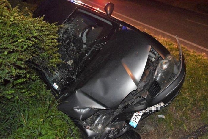 Ilustračný obrázok k článku Opitá vodička havarovala v Chtelnici so synom a ďalšou ženou v aute, GALÉRIA