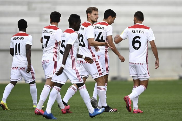 Ilustračný obrázok k článku Šanca na pohárovú Európu žije: AS Trenčín víťazom skupiny o záchranu