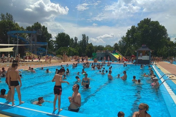 Ilustračný obrázok k článku Kompletný HARMONOGRAM: Na kúpalisko vás odvezie bezplatný Štrandbus