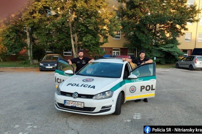 Ilustračný obrázok k článku Žene odtiekla plodová voda: Nitrianski policajti jej zabezpečili doprovod do nemocnice