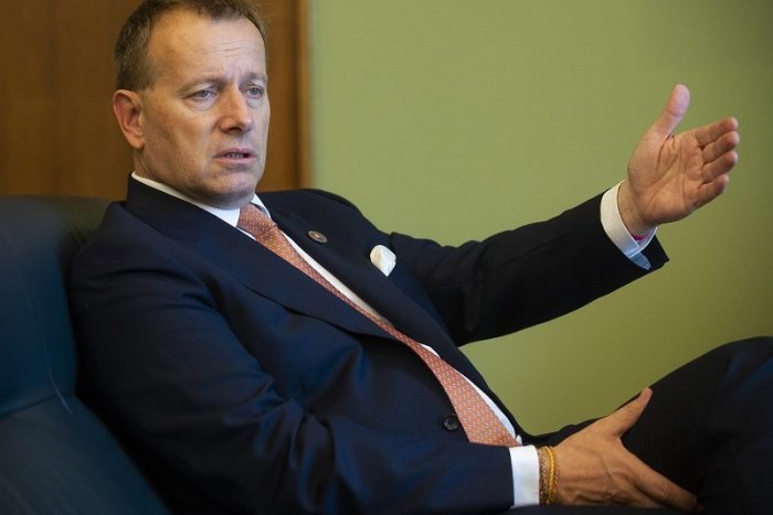 Ilustračný obrázok k článku Smer a Dobrá voľba poukázali na zmluvu medzi štátom a Kollárovým Fun rádiom