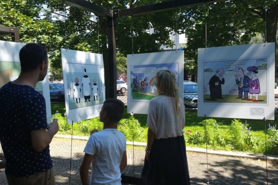 Ilustračný obrázok k článku FOTO: Koronavírus a politika v hlavnej úlohe. Ani v ťažkej dobe karikaturistov humor neopúšťa