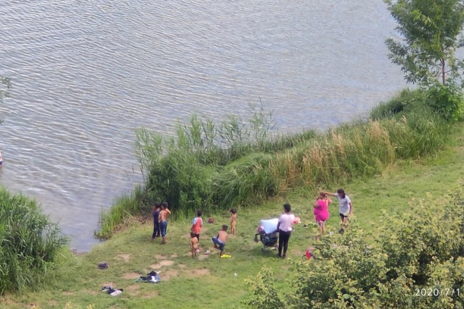 Ilustračný obrázok k článku Hrôza! Isté skupiny obyvateľov devastujú košické jazero a znepríjemňujú pobyt rekreantom, FOTO