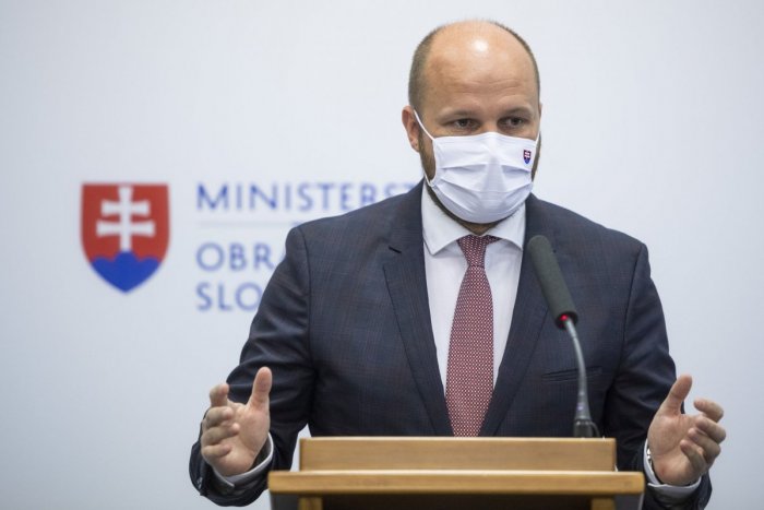 Ilustračný obrázok k článku Pred poslancov BBSK predstúpi minister Naď: Reč bude o letisku Sliač