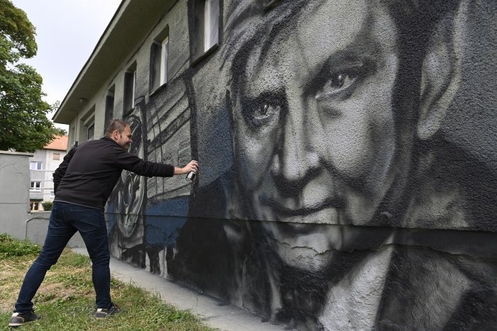 Ilustračný obrázok k článku Slávny prievidzský rodák by mal 90 rokov: Spomienka na Štefana Uhera