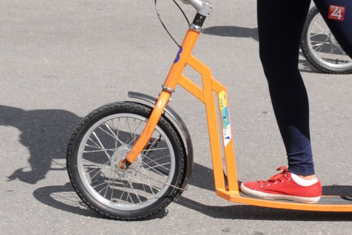 Ilustračný obrázok k článku Pivko a kolobežka? V žiadnom prípade, inak vám hrozí mastná pokuta!