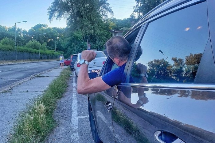 Ilustračný obrázok k článku Pri šoférovaní hrešíte a lepíte sa na autá? Vitajte vo svojej bubline za volantom!