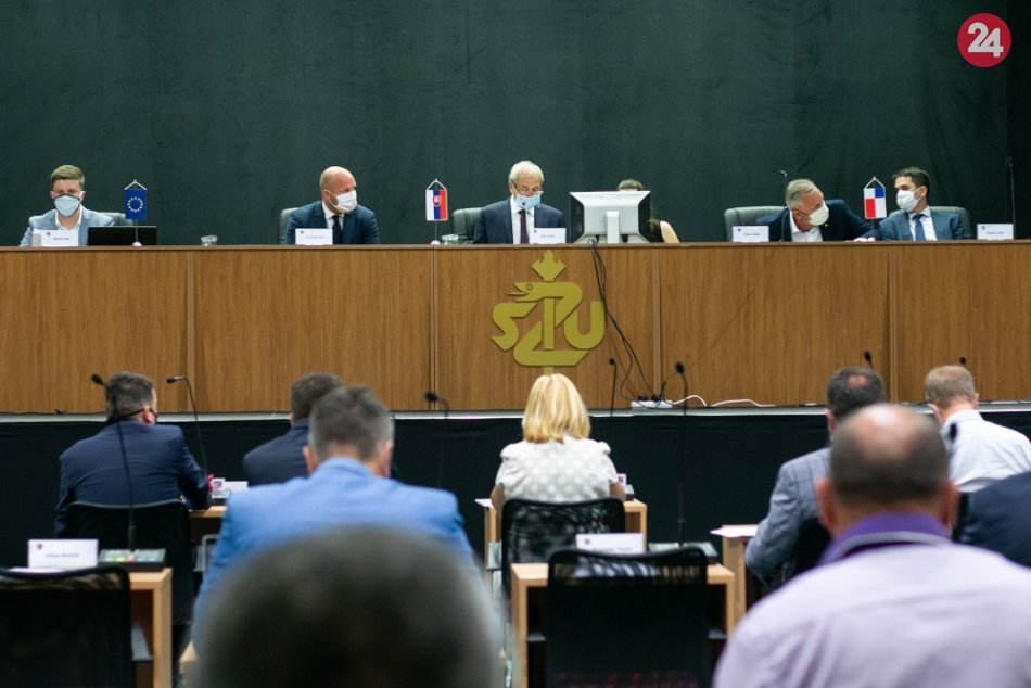 Ilustračný obrázok k článku Zaujímavé INFO o krajských poslancoch: Takto môžete sledovať ich aktivitu