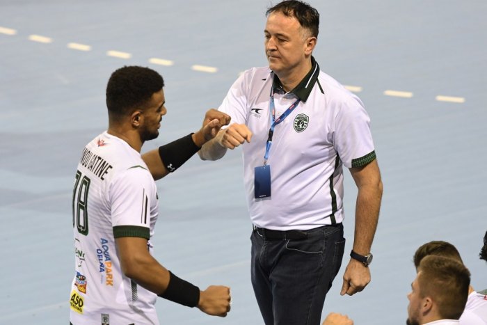 Ilustračný obrázok k článku Má medaily z OH aj MS: Tréner Tatrana Prešov ale ešte nezažil mesiace bez hádzanej