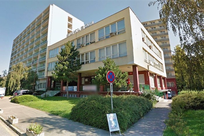 Ilustračný obrázok k článku Opilec nahlásil v Nukleone bombu! Celú ubytovňu evakuovali