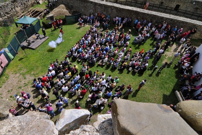 Ilustračný obrázok k článku Jarmok síce nebude, ale leto bude pestré: Sledujte, aké akcie pripravili