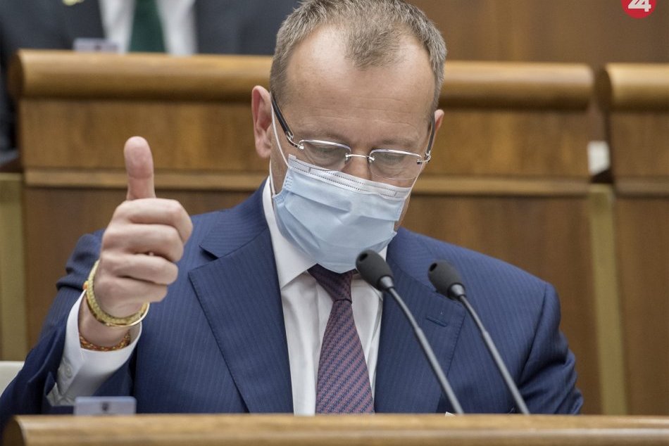 Ilustračný obrázok k článku Cirkus a divadlo? Borisa Kollára poslanci podržali