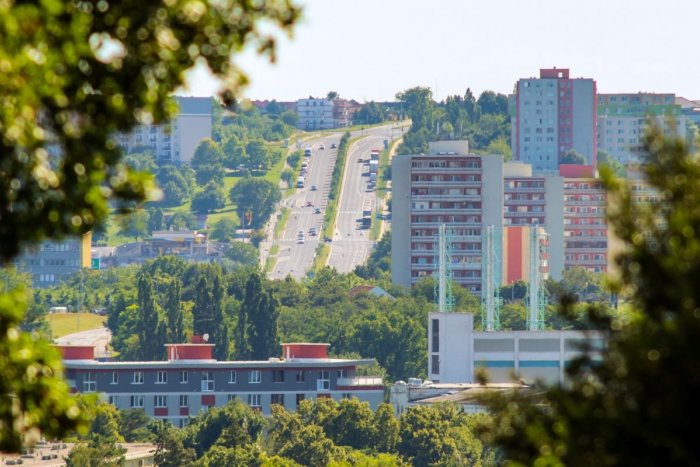 Ilustračný obrázok k článku Mestská polícia v akcii: Vlani odstránila z ulíc viac ako 300 vrakov áut