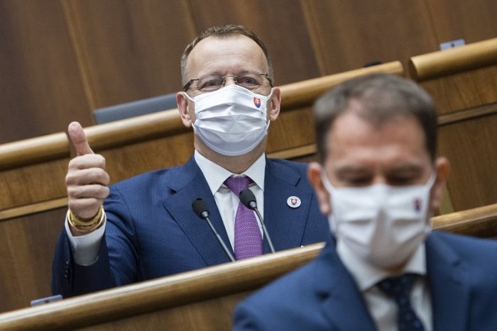 Ilustračný obrázok k článku Matovič: Kollárova diplomovka? Iba sme s tým zabili dva týždne čas