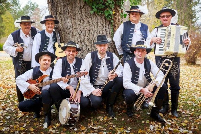 Ilustračný obrázok k článku Dychovky počas leta vyhrávajú Trnavčanom v amfiku každú nedeľu