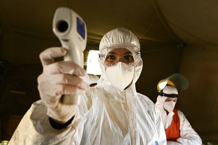 Ilustračný obrázok k článku V Trenčianskom kraji pribudlo 13 prípadov nákazy Covid-19! Slovensko hlási ďalšie úmrtie