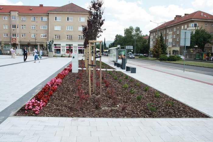 Ilustračný obrázok k článku Súkromná firma kupovať časti pozemkov pod stanicou nebude: Tu je dôvod