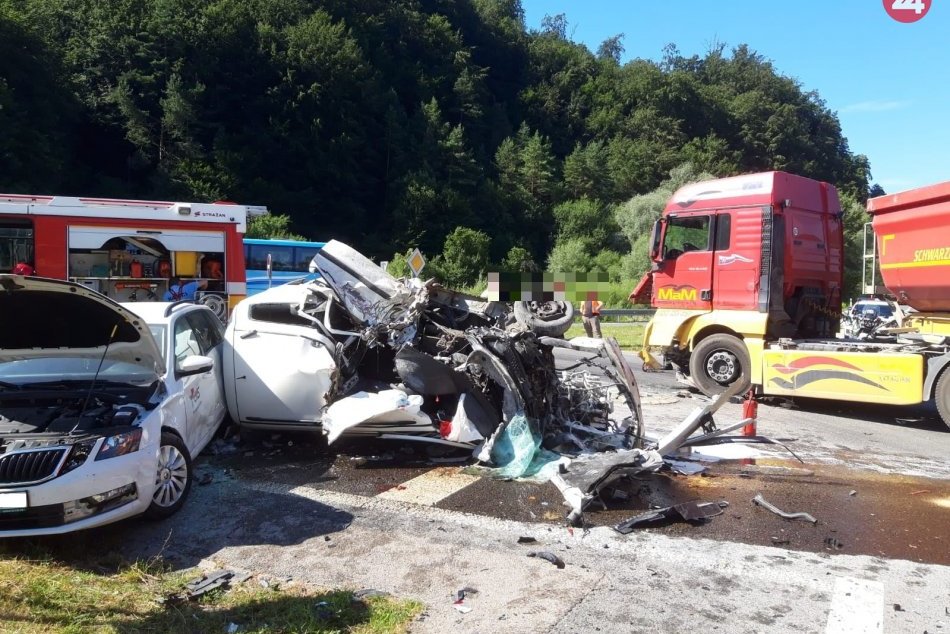 Ilustračný obrázok k článku Polícia o tragickej nehode v Považskej: Takto vyhasol život vodiča (†29)