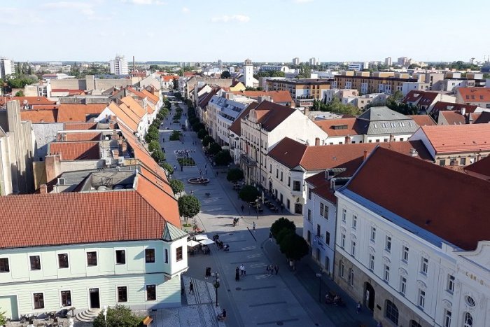 Ilustračný obrázok k článku To je ale prepad! Trnava NERIEŠI podnety obyvateľov, nemá na to človeka