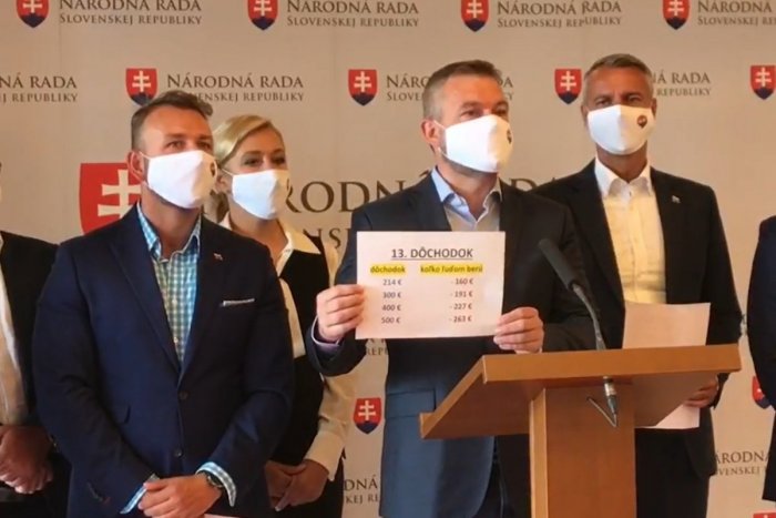 Ilustračný obrázok k článku Pellegrini: Vláda ide svojím pompéznym balíčkom ľuďom brať, nie dávať