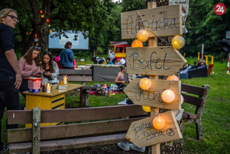 Ilustračný obrázok k článku Detská železnica chytila po korone druhý dych, odvezie vás i do nočného kina, FOTO