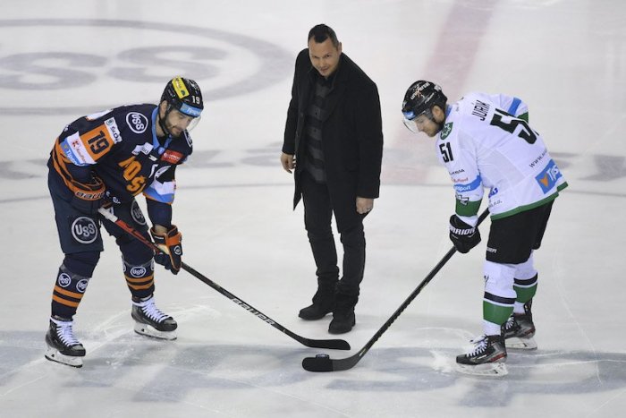 Ilustračný obrázok k článku SVET O SLOVENSKU: Náš hokej umiera. Učme sa od Maďarov?!