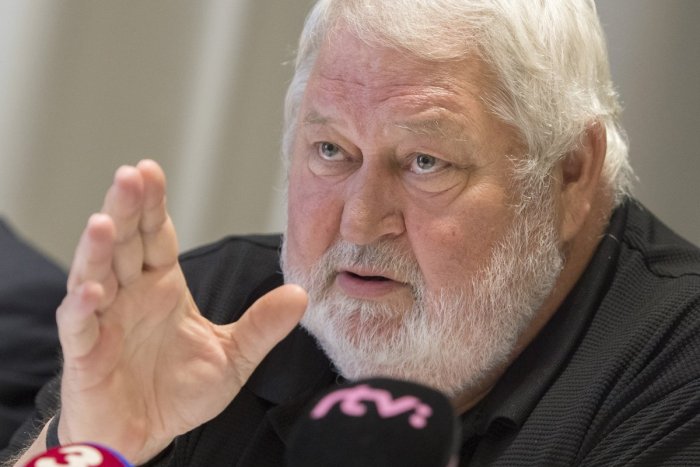 Ilustračný obrázok k článku Vulgarizmy na adresu Matoviča: Na kieho Boha sedel v Bruseli? Nech si zožerú tie peniaze, k*rva!