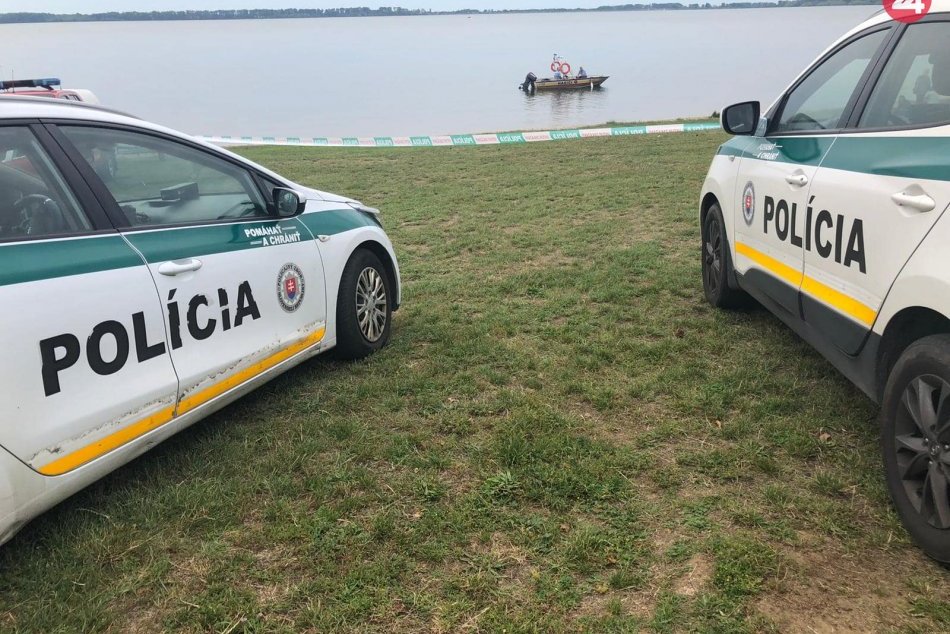 Ilustračný obrázok k článku Šírava si vzala dva životy: Mladíci z prevráteného člna sa už nevynorili