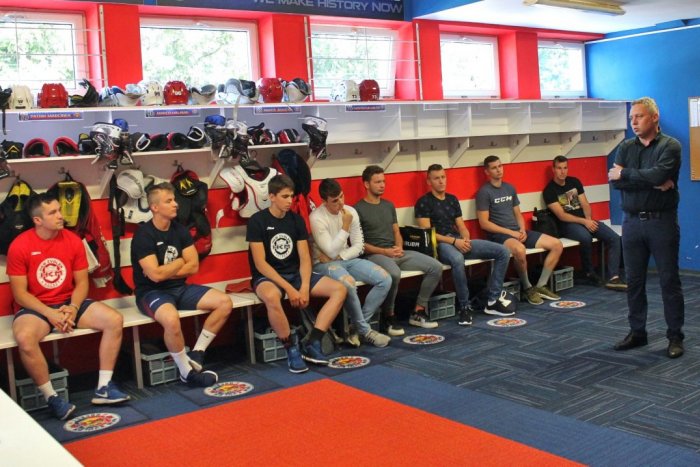 Ilustračný obrázok k článku Zvolenčania rozbehli prípravu: Prednosť dostali odchovanci a legionárov šupnú do karantény!