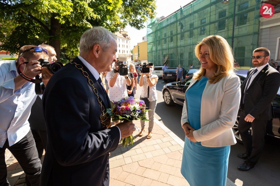 Ilustračný obrázok k článku Banskobystrický kraj navštívila Čaputová: Lunter sa na prezidentku obrátil s prosbou