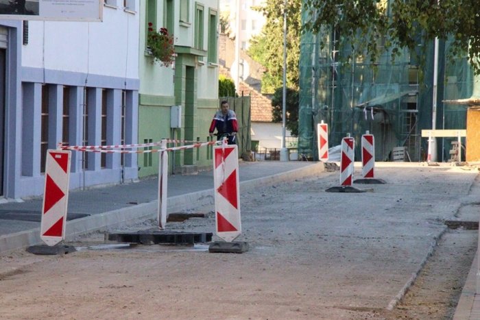 Ilustračný obrázok k článku Rekonštrukcie ciest napredujú: Pokračovať budú na ďalších úsekoch