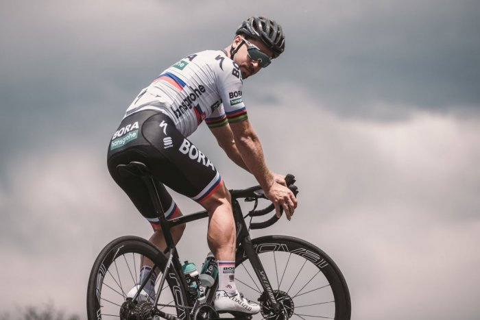 Ilustračný obrázok k článku Rozkošné VIDEO Petra Sagana so synčekom: Takto učí Marlona bicyklovať!