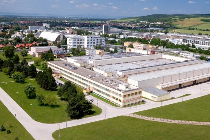 Ilustračný obrázok k článku Hlohovec bude páchnuť, Saneca čistí kanalizáciu