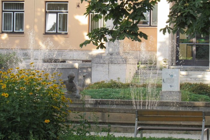 Ilustračný obrázok k článku V týchto horúčavách osvieženie potrebujeme: Na Hlavnej už máme aj vodnú bránu