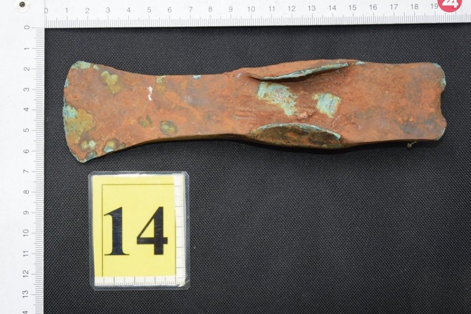 Ilustračný obrázok k článku Vykrádača pokladov v Trnavskom kraji zastavil policajt